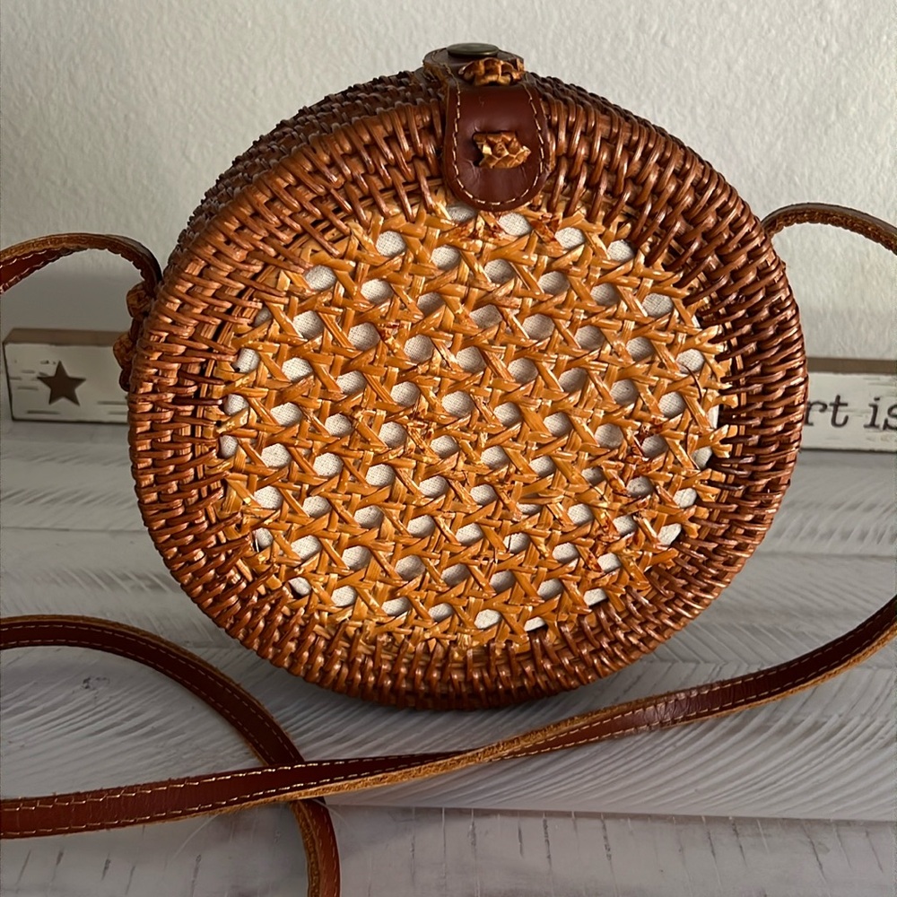 Round handbag new with tags